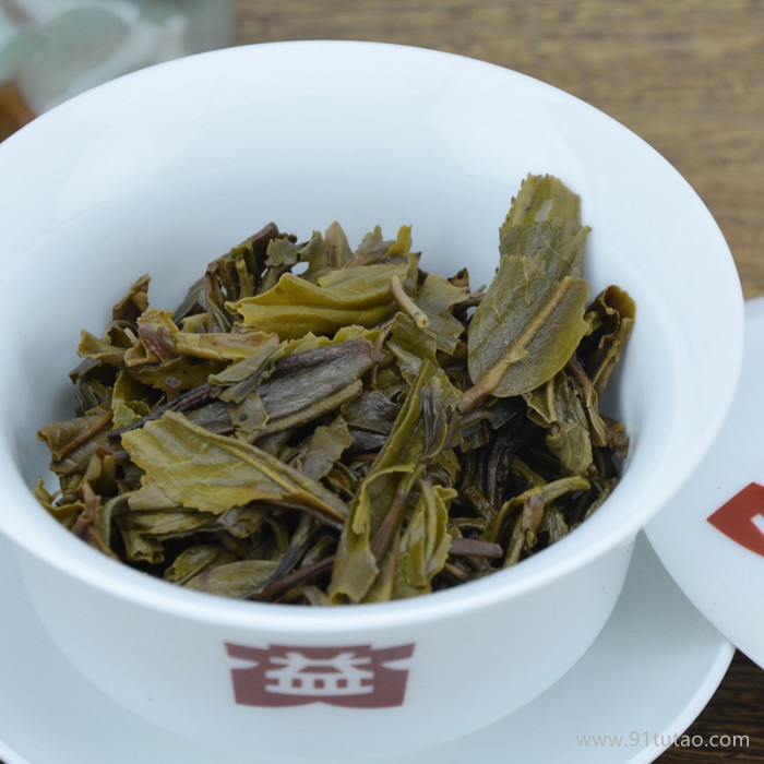 云南普洱茶2012年大益普洱茶怡品357g七子餅201批生茶茶葉